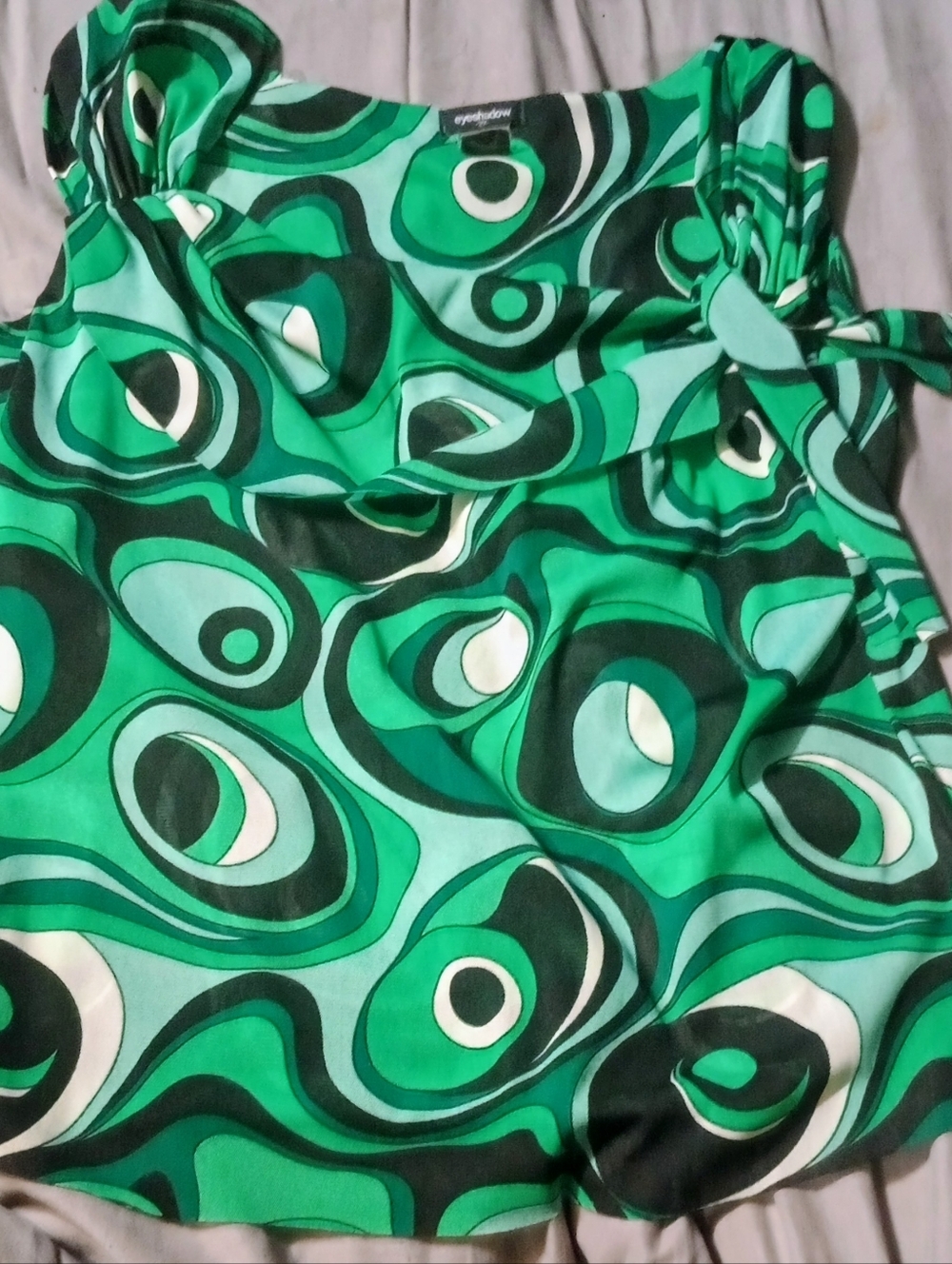Psychedelic Green and Black Gauzy LightWeight Top